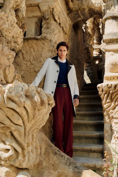 Look 18